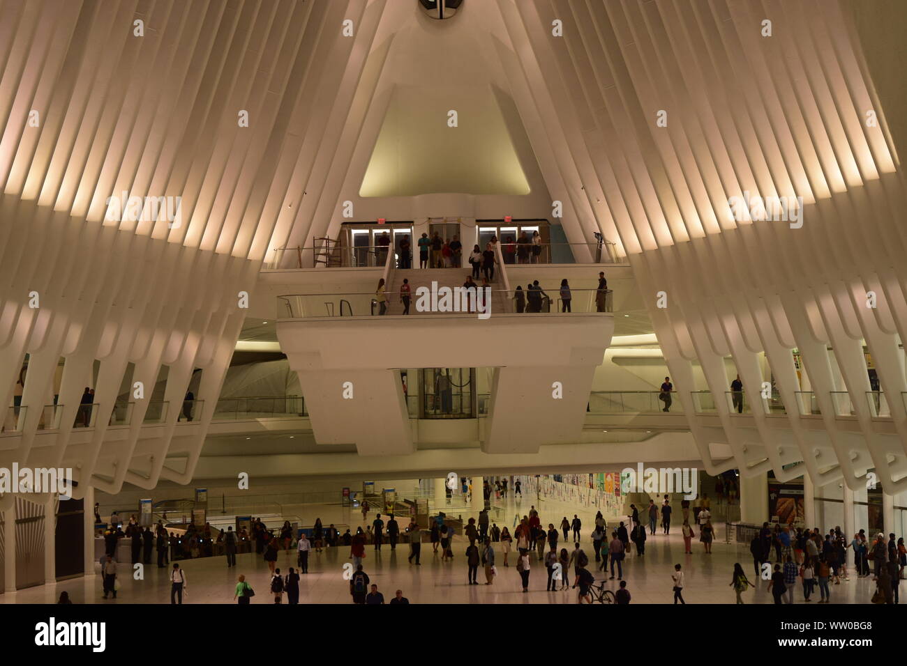 Oculus Mall Manhattan Stock Photo Alamy