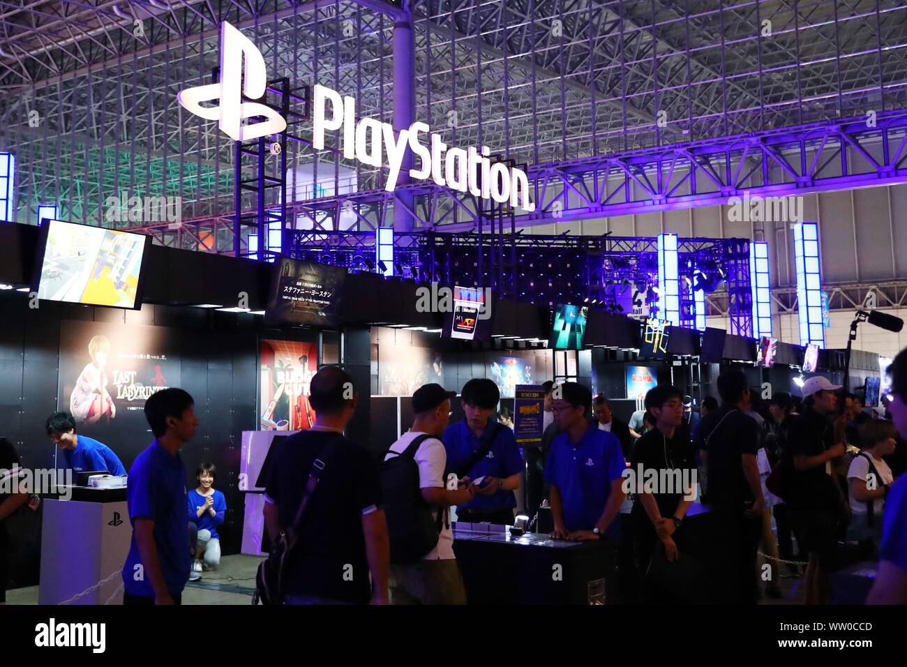 Tokyo, Japan. 12th Sept, 2019. Visitors gather at Sony Interactive Entertainment booth during the Tokyo Game Show (TGS) 2019 in Makuhari, Chiba Prefecture, Japan on September 12, 2019. A total of 655 companies from 40 countries exhibited their latest video games and software programs during the four-day trade show. Credit: Naoki Nishimura/AFLO/Alamy Live News Stock Photo
