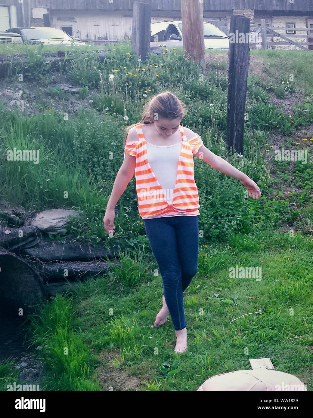 Barefoot grass walking hi-res stock photography and images - Alamy