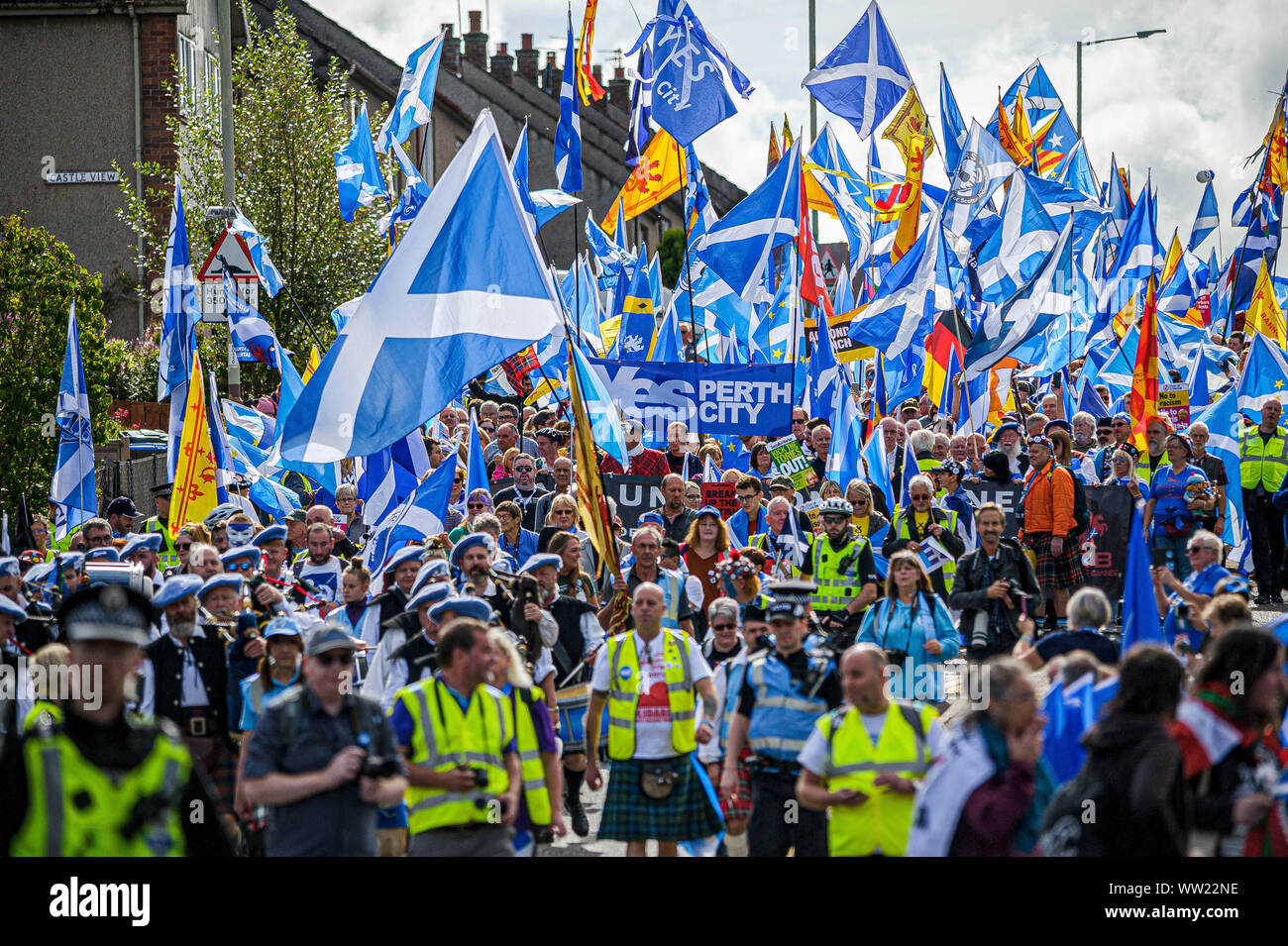 Perth Perth And Kinross Uk 7th Sep 2019 Protesters Hold Flags