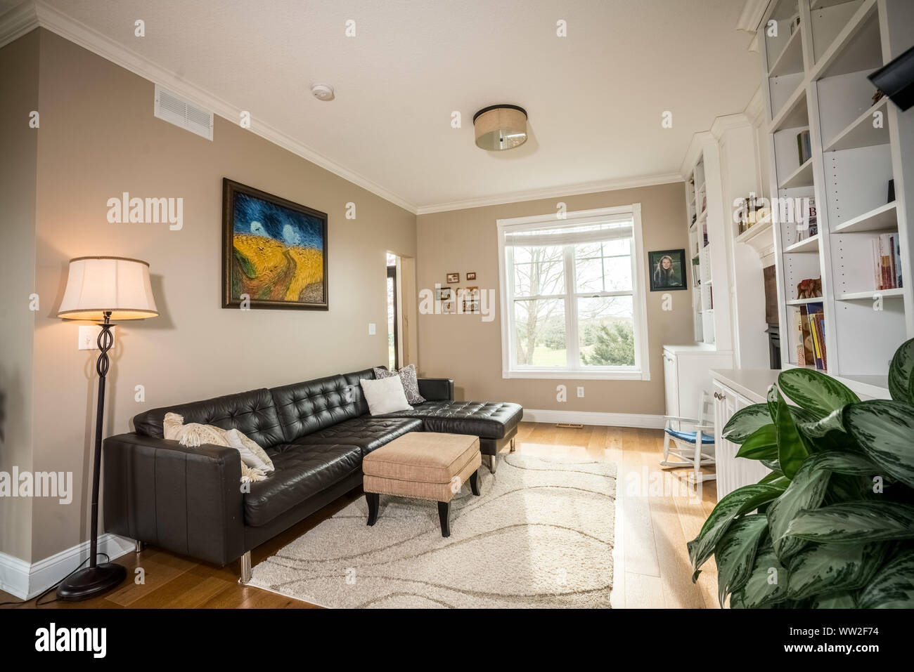 Living Room Real Estate Stock Photo - Alamy