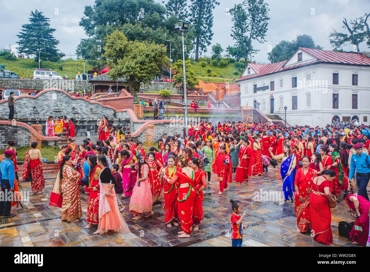 Kathmandu Nepal Sep 2 2019 Crowd Of Nepali Women At Pashupatinath Temple During Teej