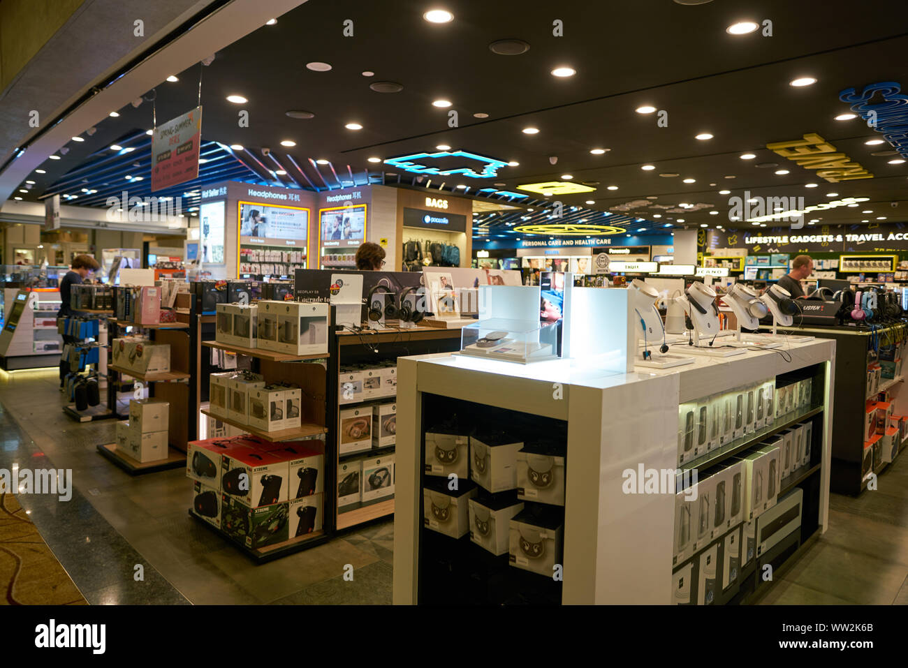 Electronics Shop Singapore High Resolution Stock Photography and Images