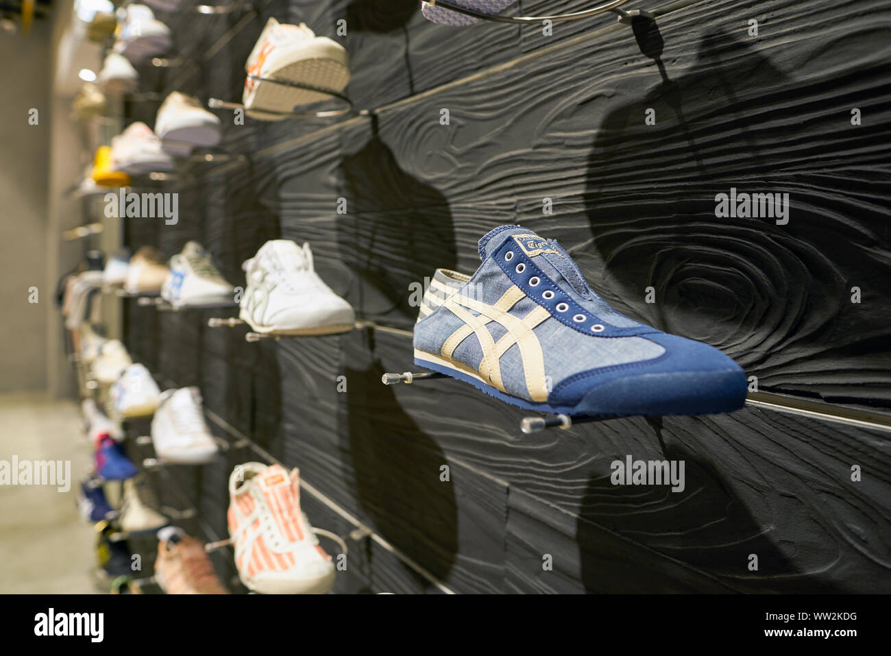 onitsuka outlet in singapore