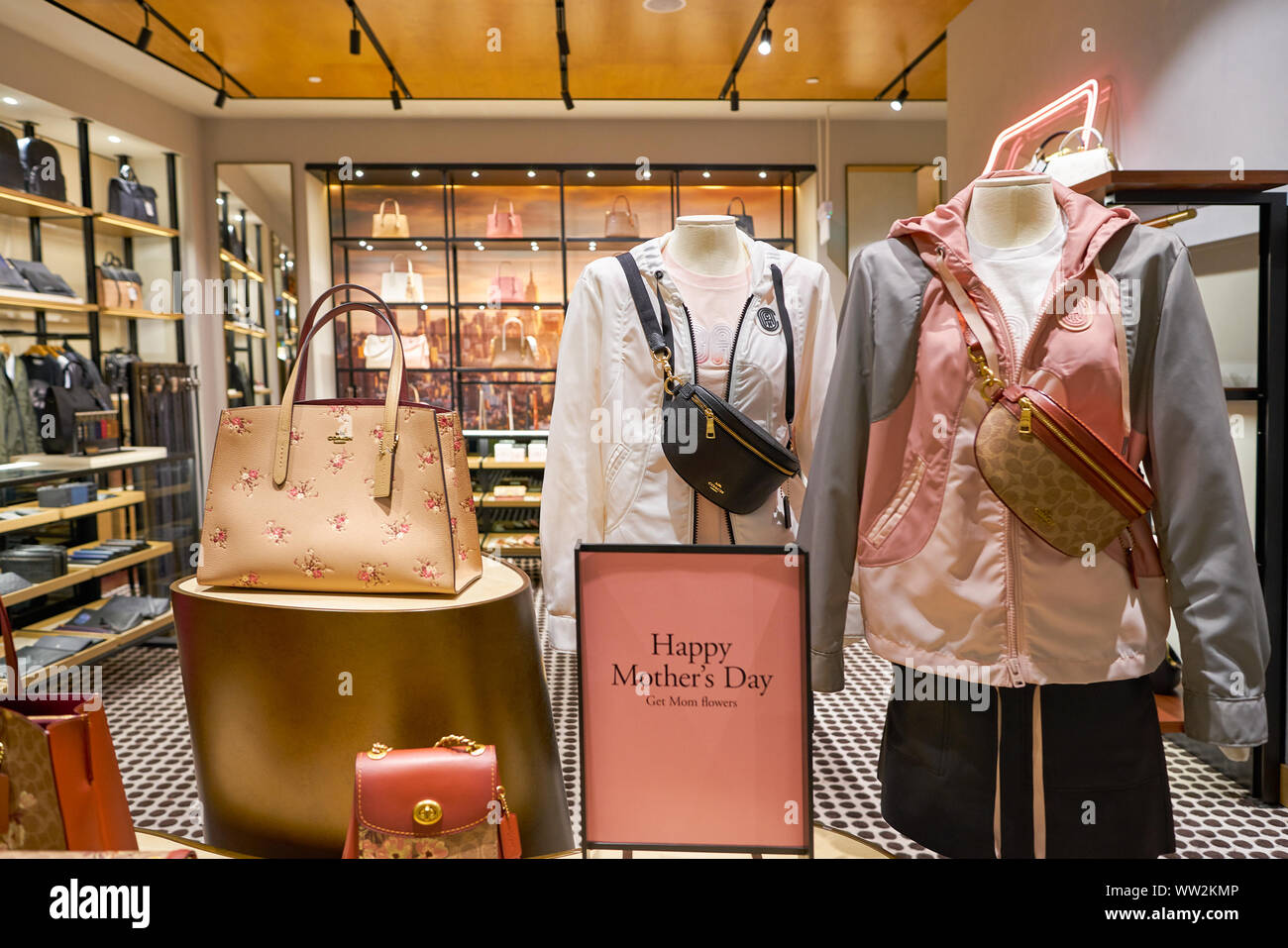 Coach Bags Store Near Me Online Sale, UP TO 56% OFF