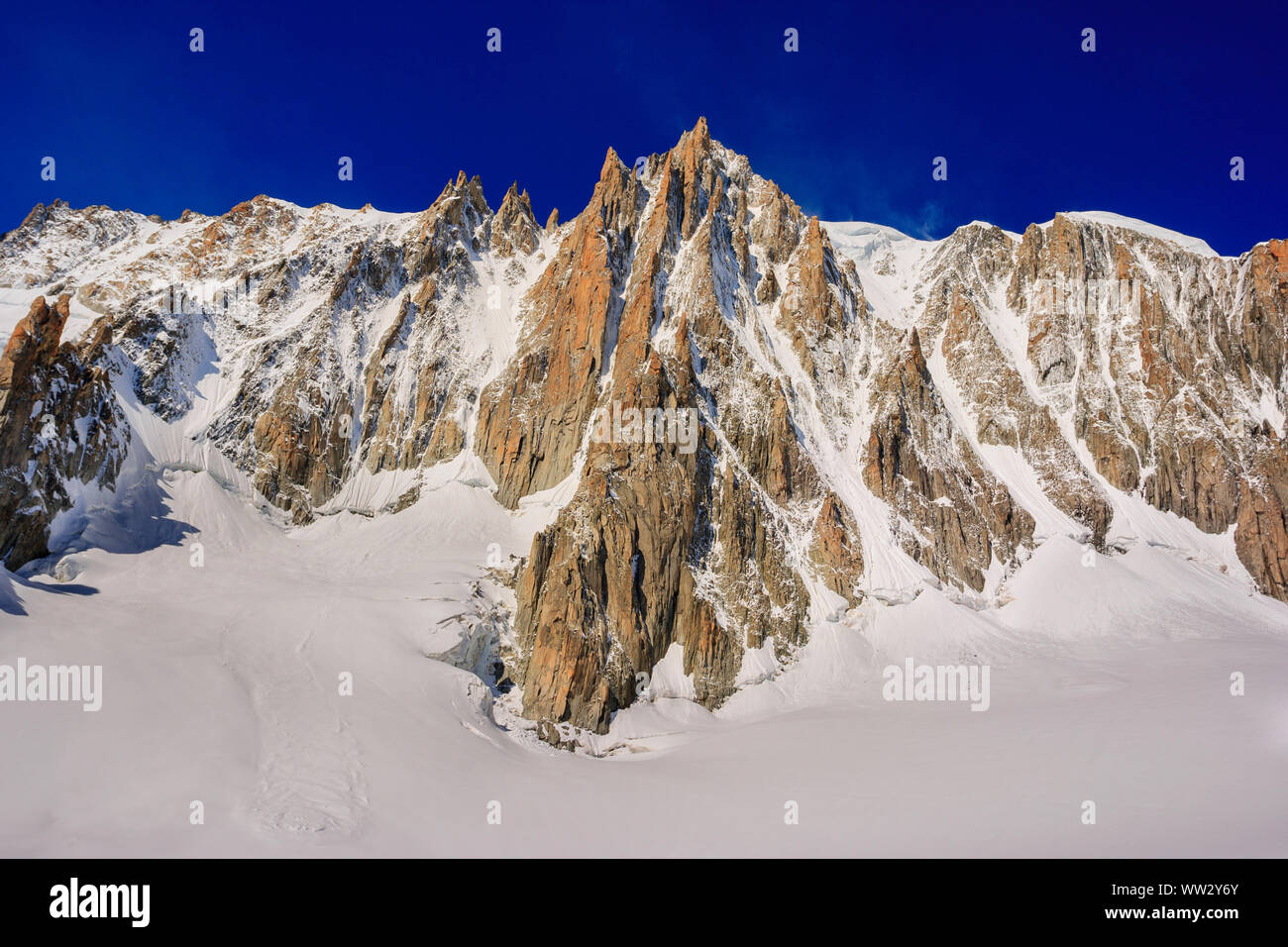 Mont blanc and glacier du geant hi-res stock photography and images - Alamy