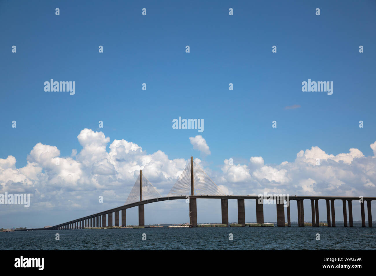 Bob Graham Sunshine Skyway Bridge, spanning Lower Tampa Bay, connecting St. Petersburg, Florida to Terra Ceia Stock Photo