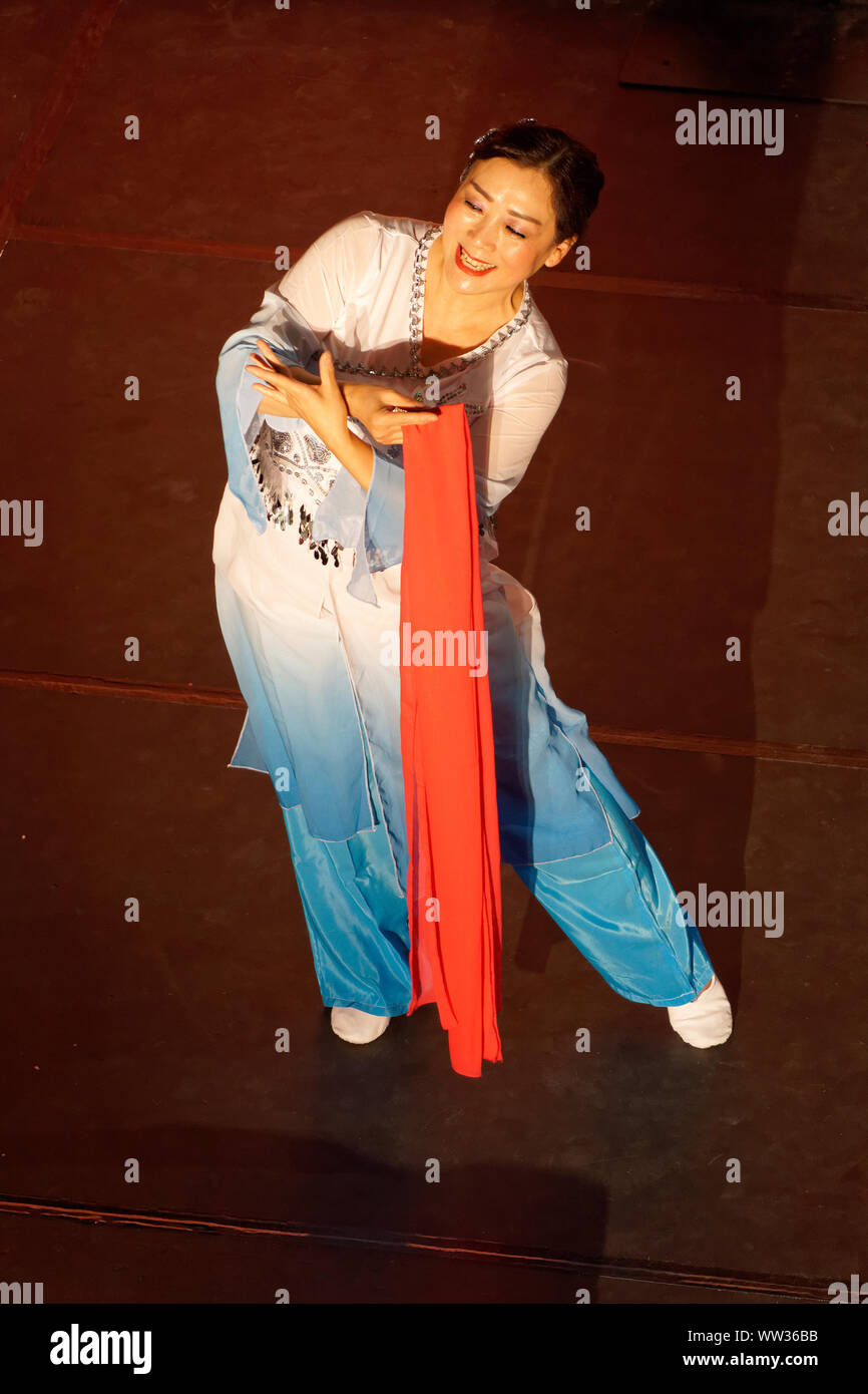 Mature chinese woman hi-res stock photography and images - Alamy