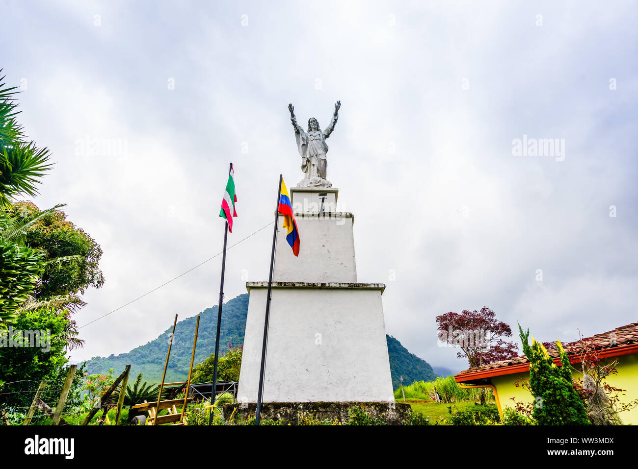 Cristo rey monument hi-res stock photography and images - Alamy