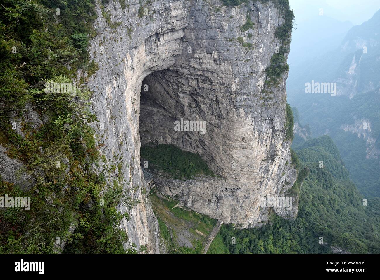 Tianmen Mountain Heaven S Gate Mountain Is Located Within Tianmen Mountain National Park Zhangjiajie In Hunan Province In China Stock Photo Alamy Tianmen Mountain Heaven S Gate Mountain Is Located Within Tianmen Mountain National Park Zhangjiajie In Hunan Province In China Stock Photo Alamy