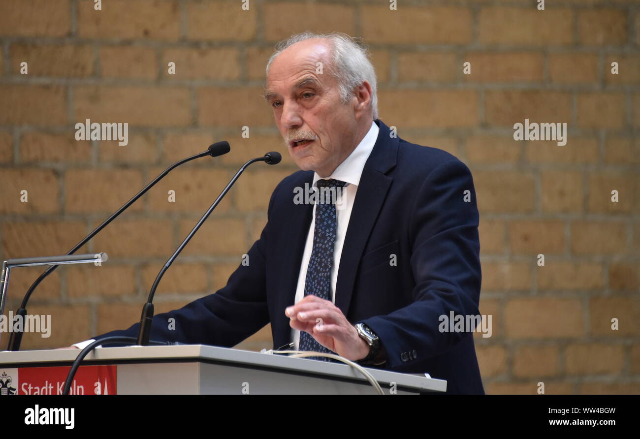 Cologne, Germany. 12th Sep, 2019. The former director of the Max Planck Institute for Biophysical Chemistry, Dr. Herbert Jäckle, speaks at the award ceremony of the K.J. Zülch Prize - The K-J. Zülch Prize of the Gertrud Reemtsma Foundation has been awarded since 1990 for outstanding achievements in basic neurological research. Credit: Horst Galuschka/dpa/Alamy Live News Stock Photo