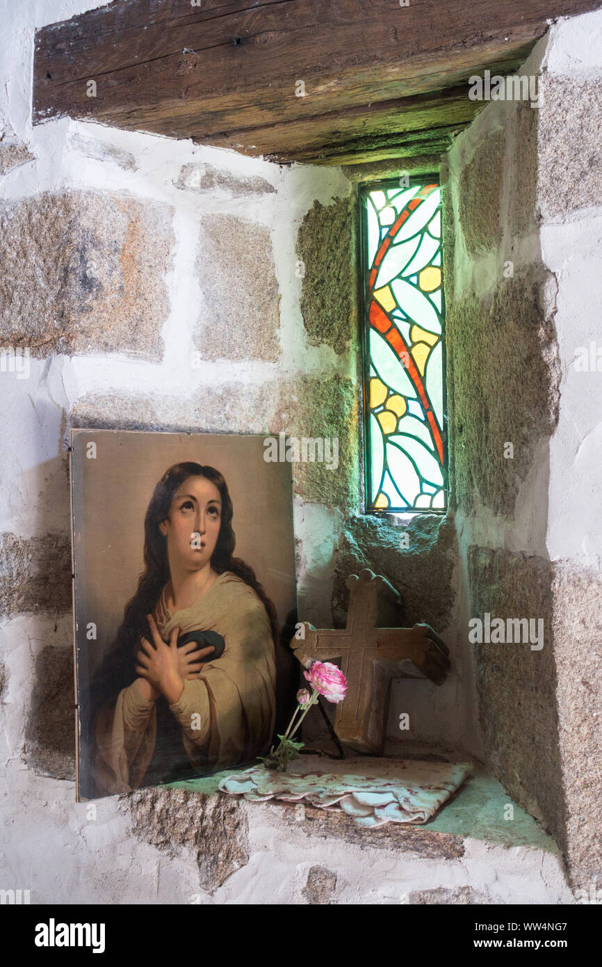 Statue of mary magdalene hi-res stock photography and images - Alamy