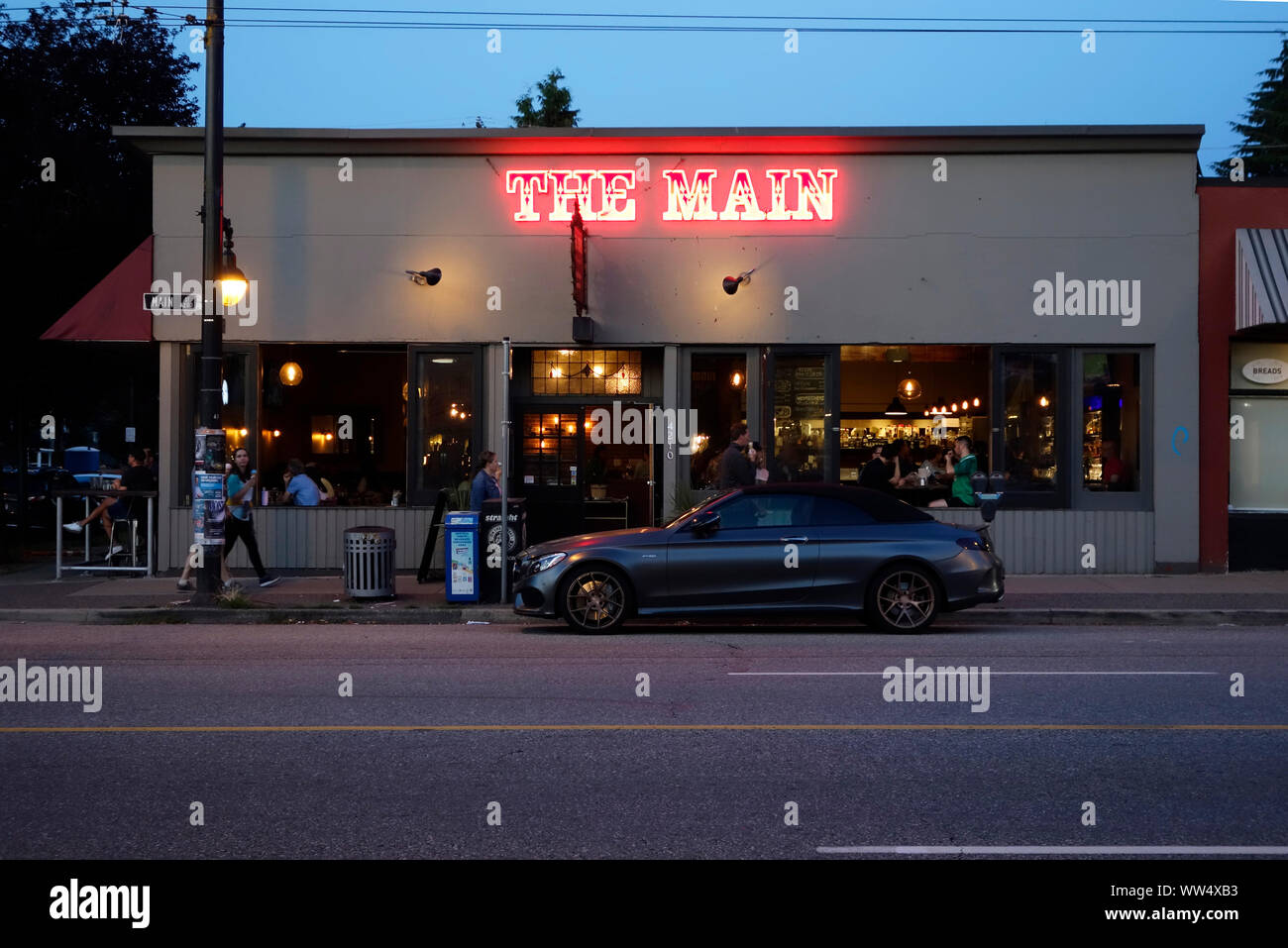 'The Main' on Main Street in Vancouver, BC.  A neighbourhood restaurant and crafthouse  with local beers. Stock Photo
