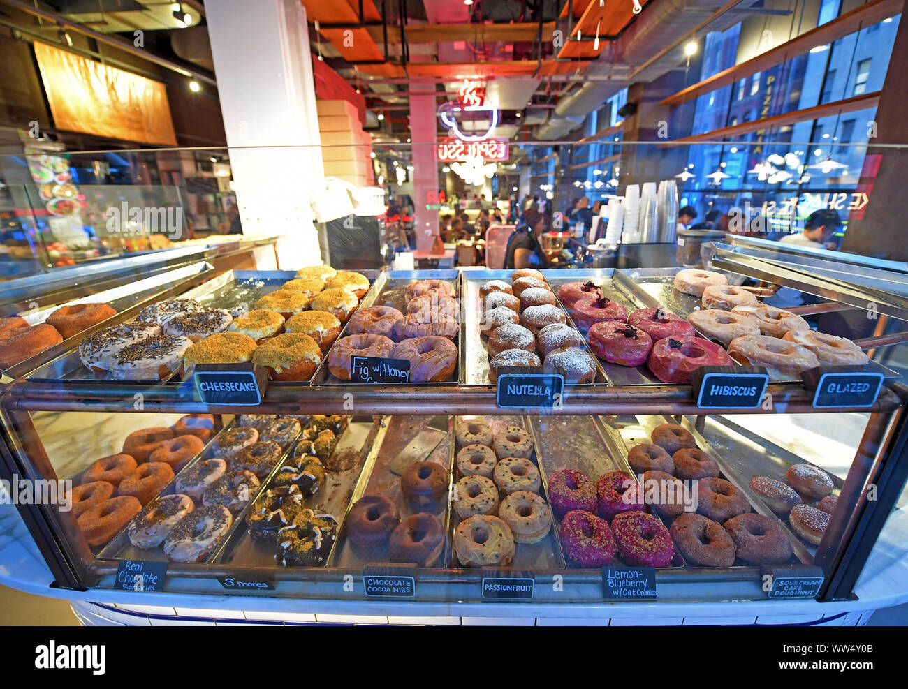 Doughnut shop new york hires stock photography and images Alamy