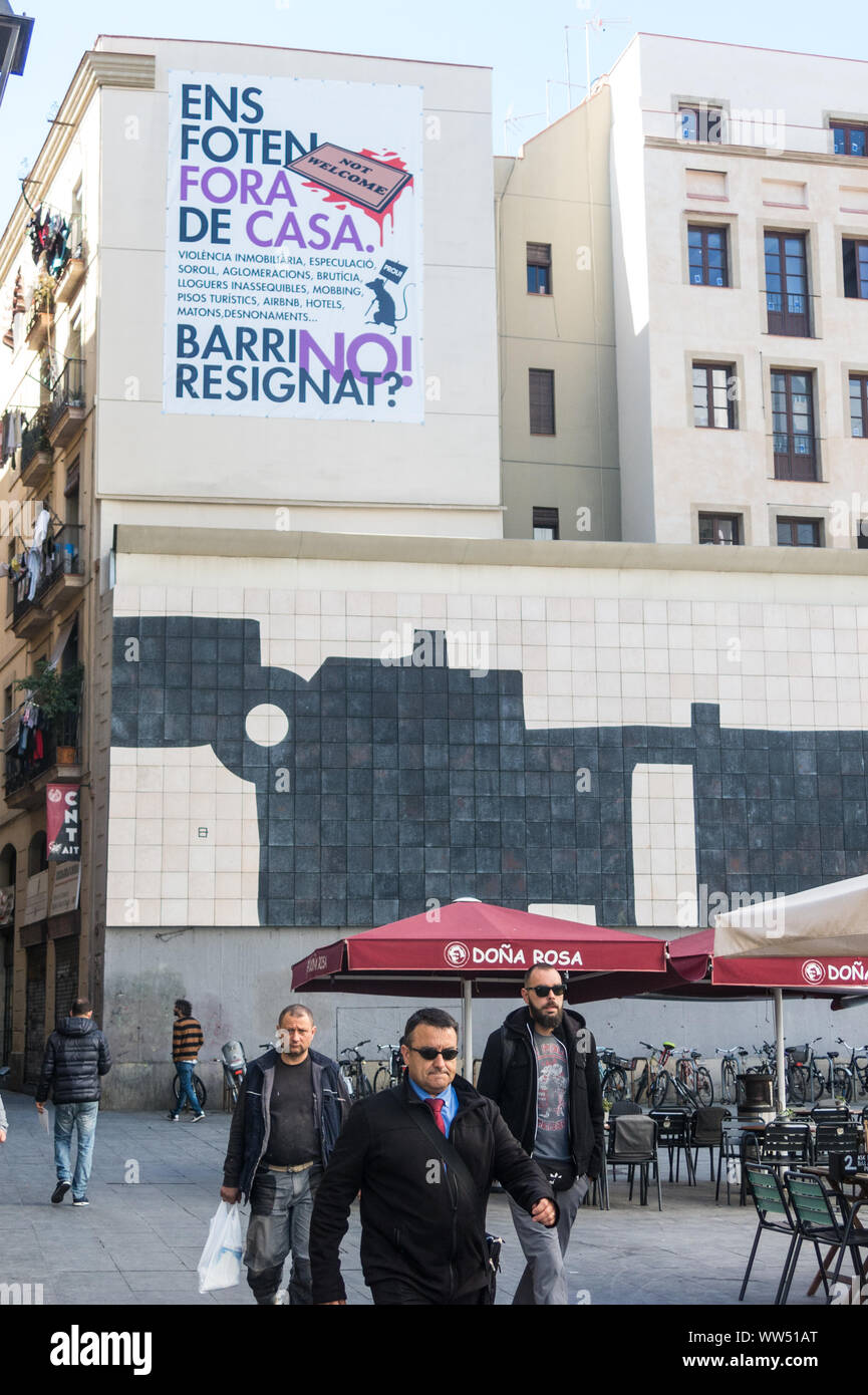 BARCELONA, SPAIN - March 21, 2019: Walkers in Los Angeles square, center of the Raval neighborhood in Barcelona, very close to the Macba Museum. On th Stock Photo