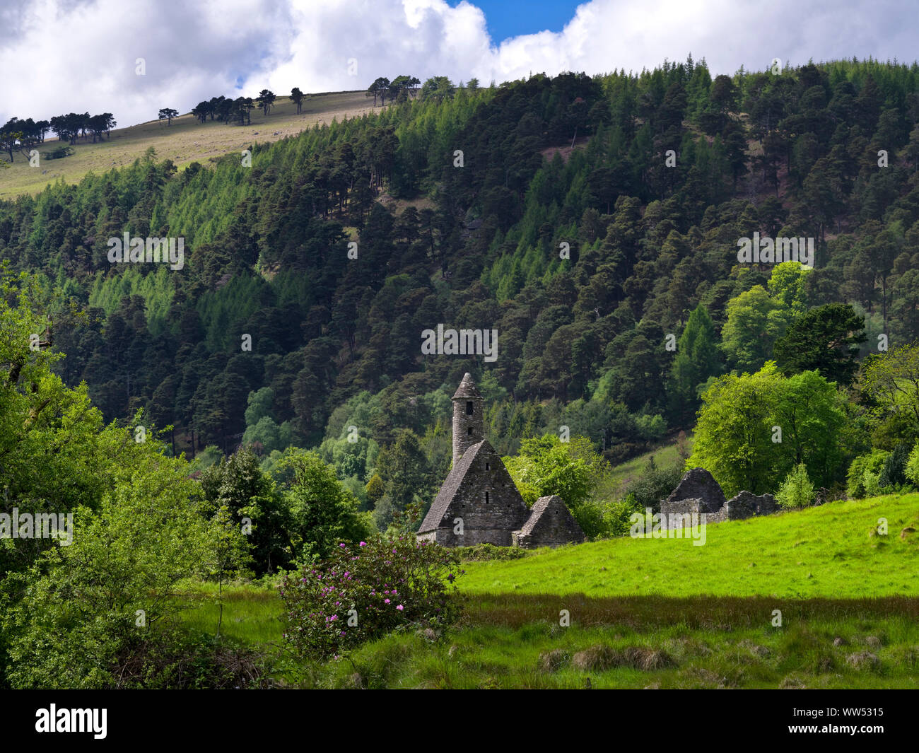 Ireland, County Wicklow, monastery complex Glendalough in the Wicklow Mountains, St. Kevins Kitchen Stock Photo
