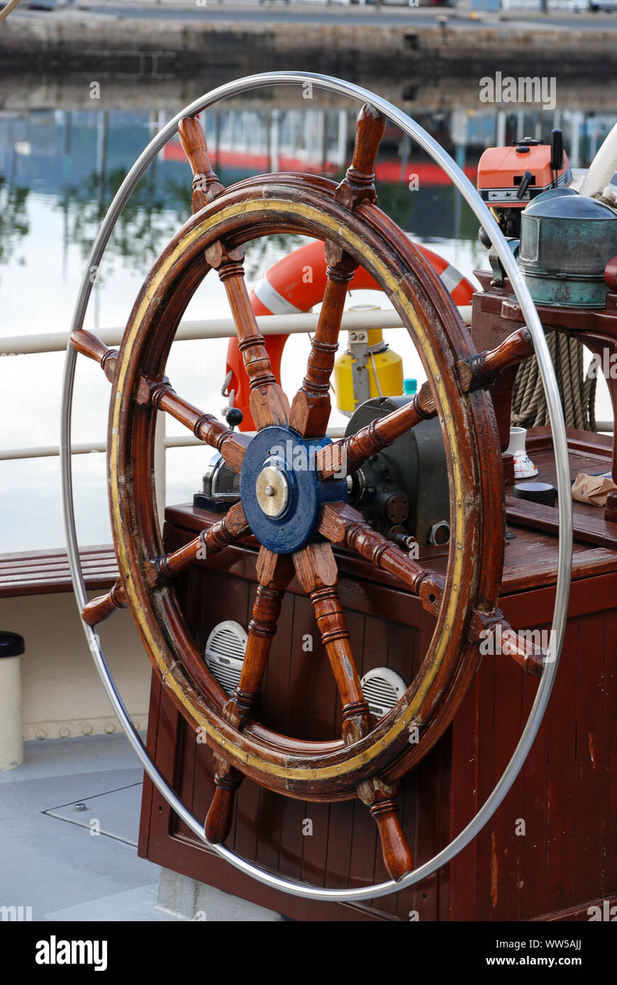 Sailing Ship Helm High Resolution Stock Photography and Images Alamy