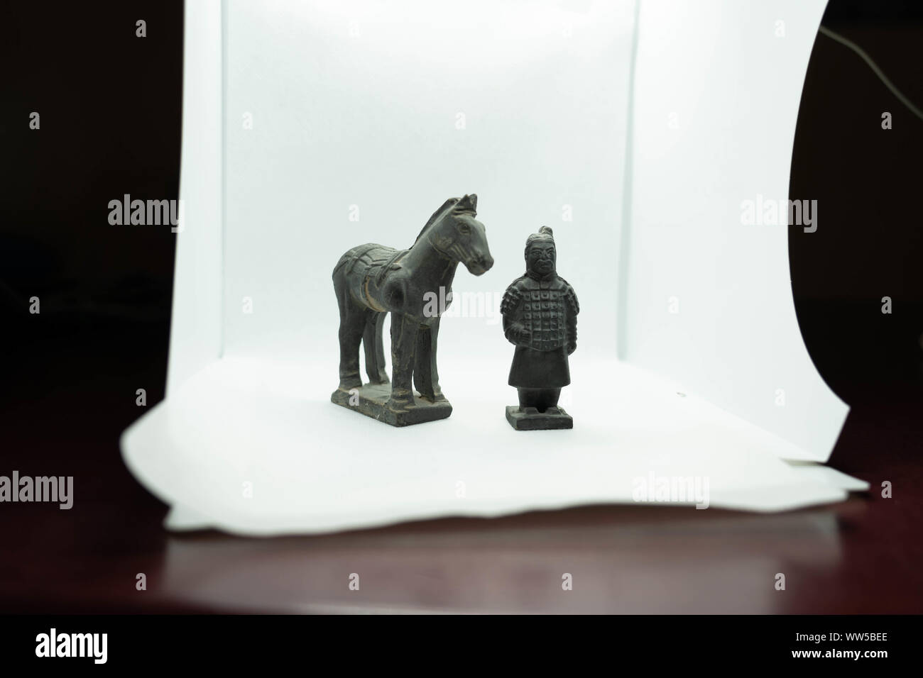 The figurines of  terracotta warriors at the Mausoleum of the First Qin Emperor in Xi'an, Shaanxi Province, China Stock Photo
