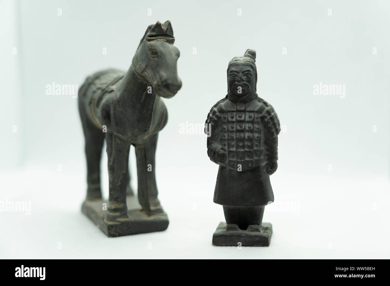 The figurines of  terracotta warriors at the Mausoleum of the First Qin Emperor in Xi'an, Shaanxi Province, China Stock Photo