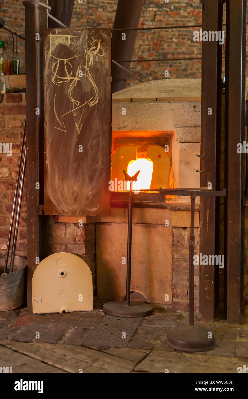 Kiln Glass High Resolution Stock Photography and Images Alamy