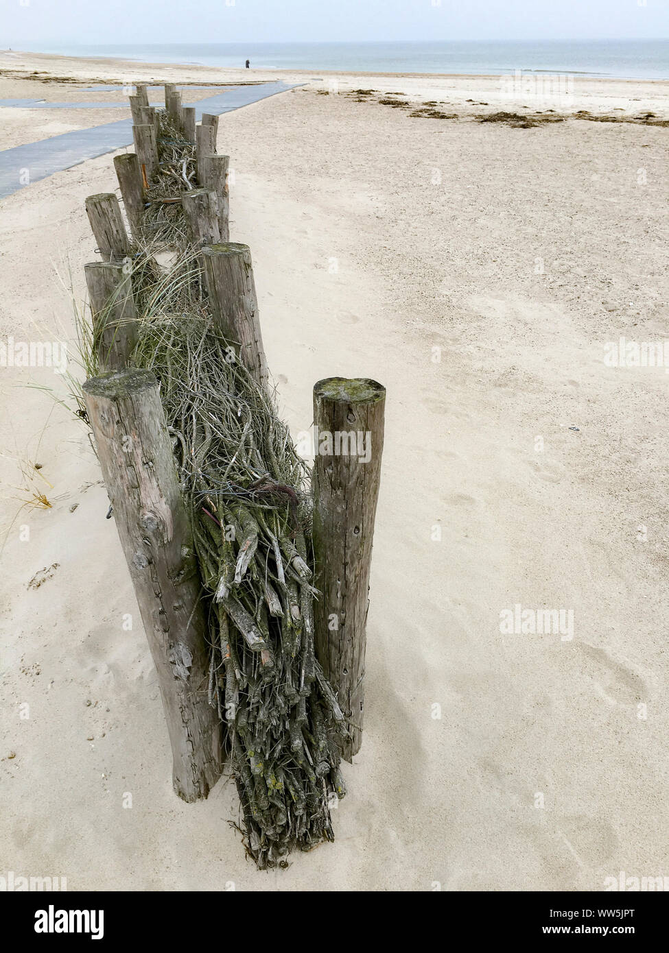 Beach erosion fence hires stock photography and images Alamy