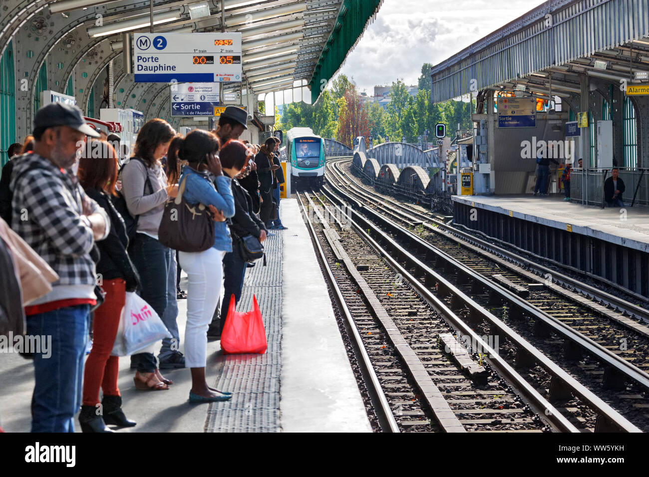 Live rails hires stock photography and images Alamy