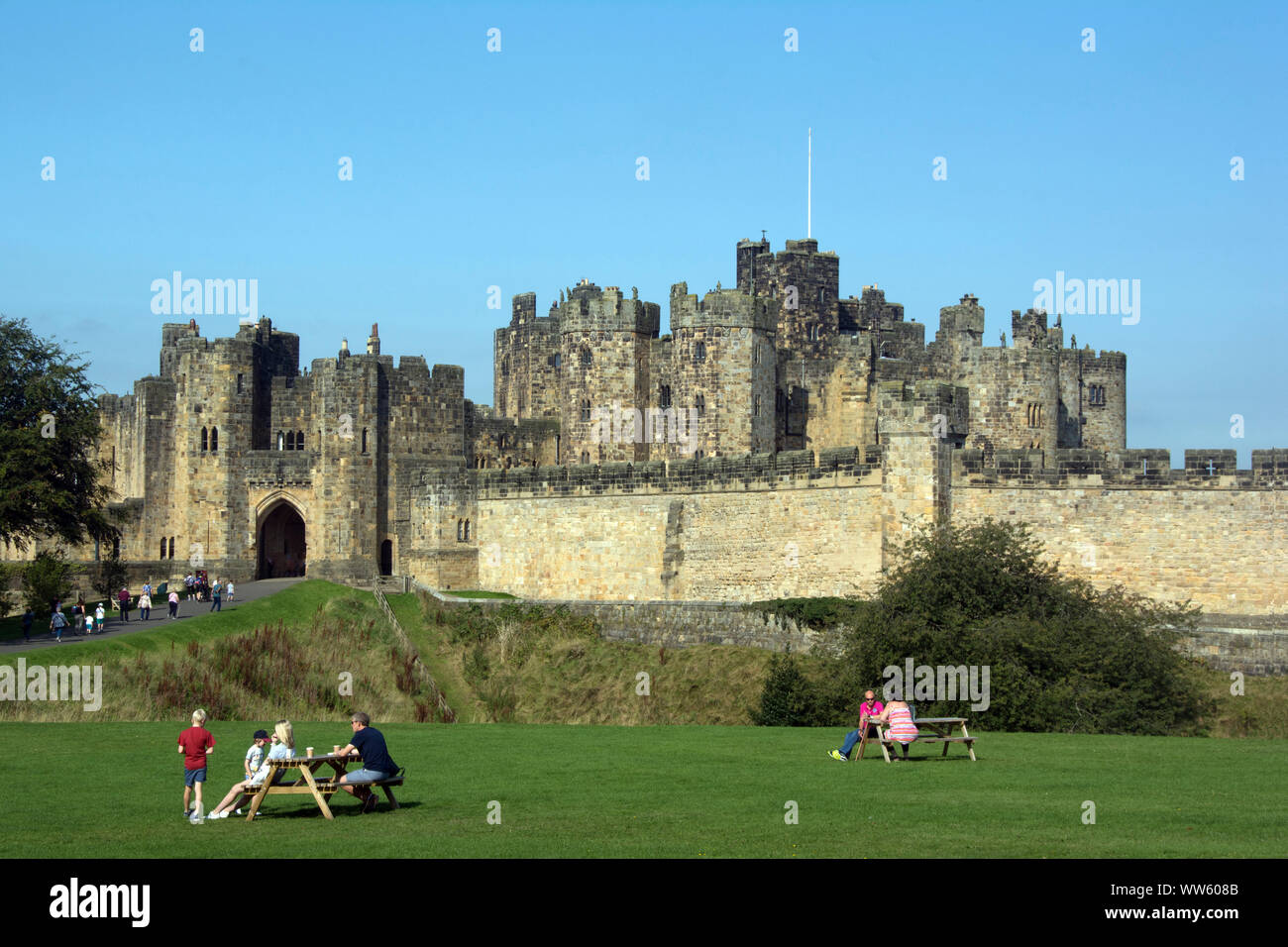 Ralph percy duke of northumberland hi-res stock photography and images ...