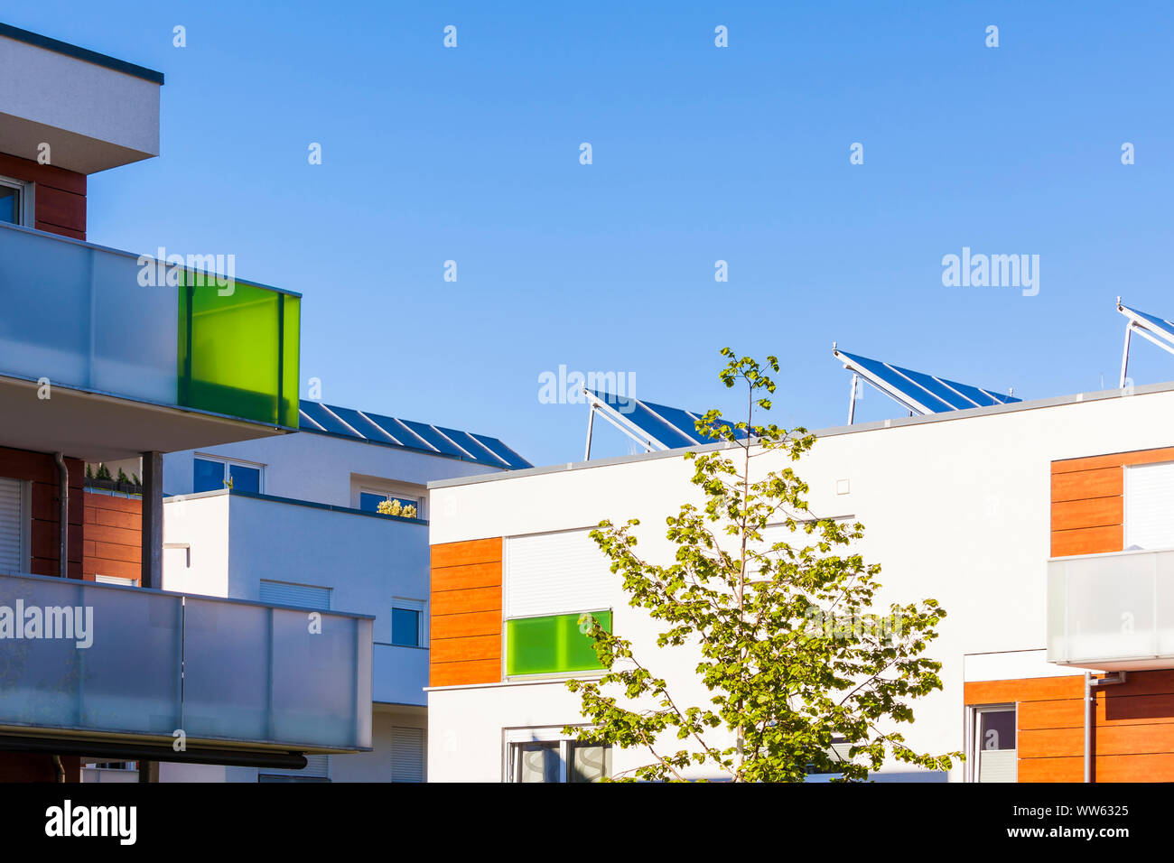 Germany, Baden-Wuerttemberg, Waiblingen, solar settlement RÃ¶tepark, blocks of flats, photovoltaic installation, solarthermal installation and own cogeneration unit Stock Photo