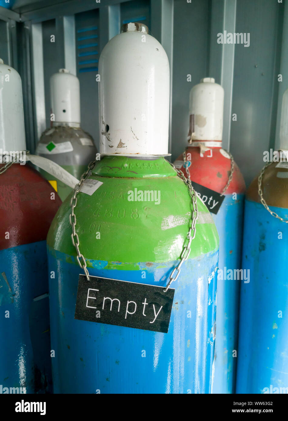 Hydrogen bottles hires stock photography and images Alamy