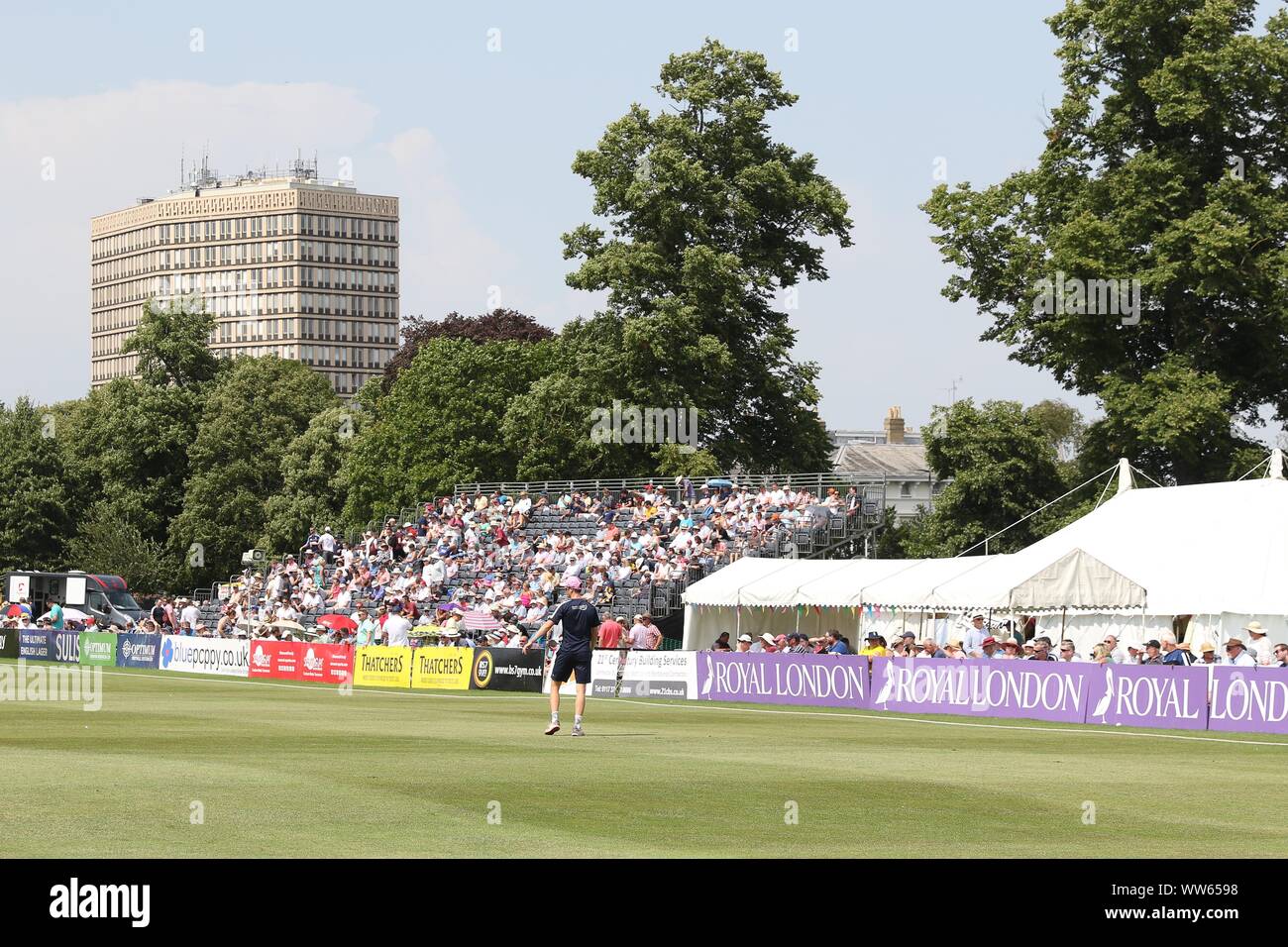The Fergal O’Brien Cheltenham Cricket Festival, T20 Blast Gloucestershire v Middlesex game Stock Photo