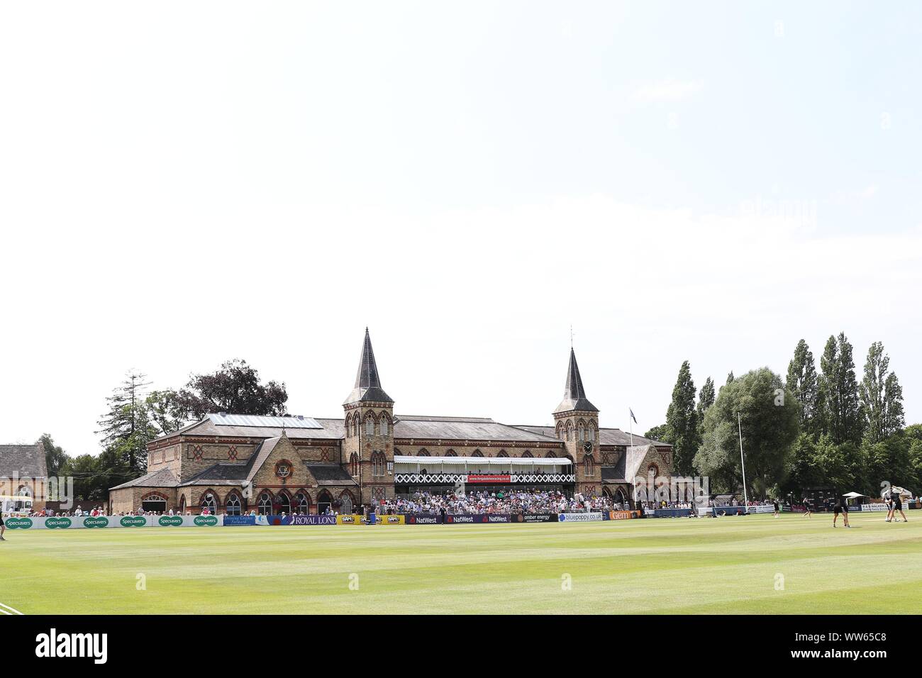 The Fergal O’Brien Cheltenham Cricket Festival, T20 Blast Gloucestershire v Middlesex game Stock Photo