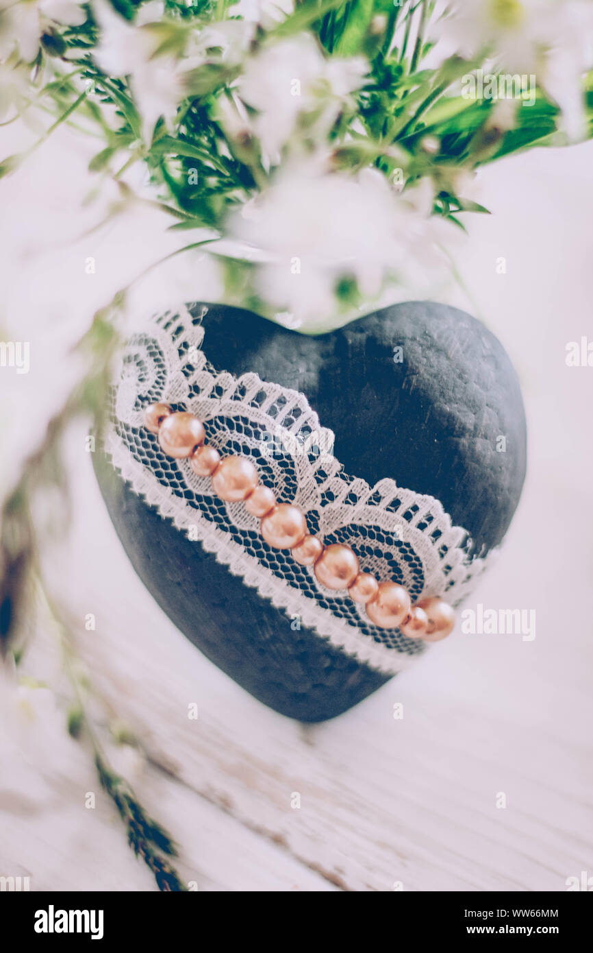 Heart flowers hi-res stock photography and images - Alamy