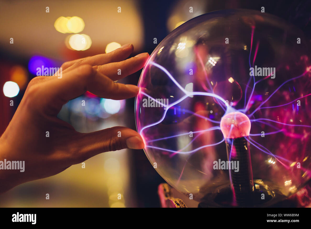 Plasma ball hand hi-res stock photography and images - Alamy