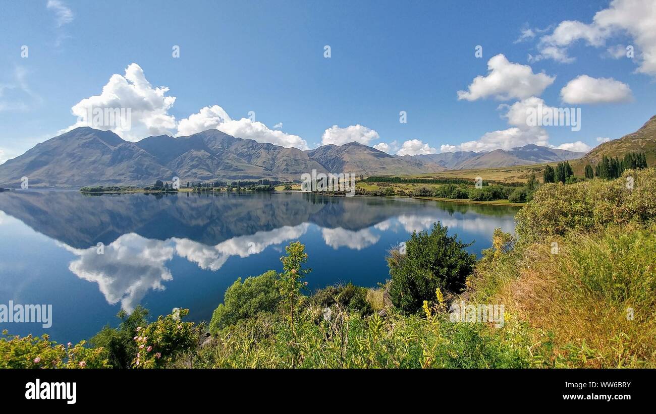Water and mountains in the distance hi-res stock photography and images ...