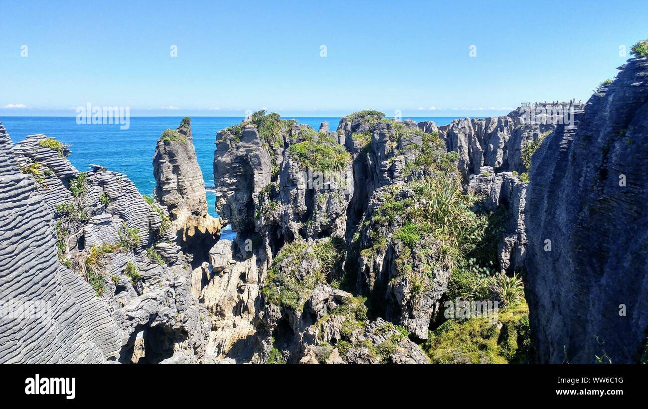 New Zealand, Paparoa National Park, Pancake Rocks, Rock Formations, Tasman Sea, Rocks by the Sea Stock Photo