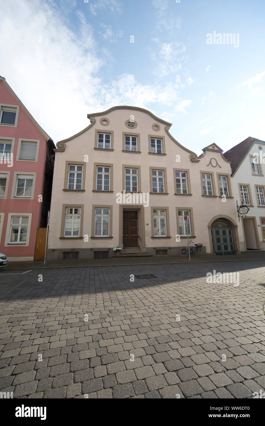 18th century town house hi-res stock photography and images - Alamy