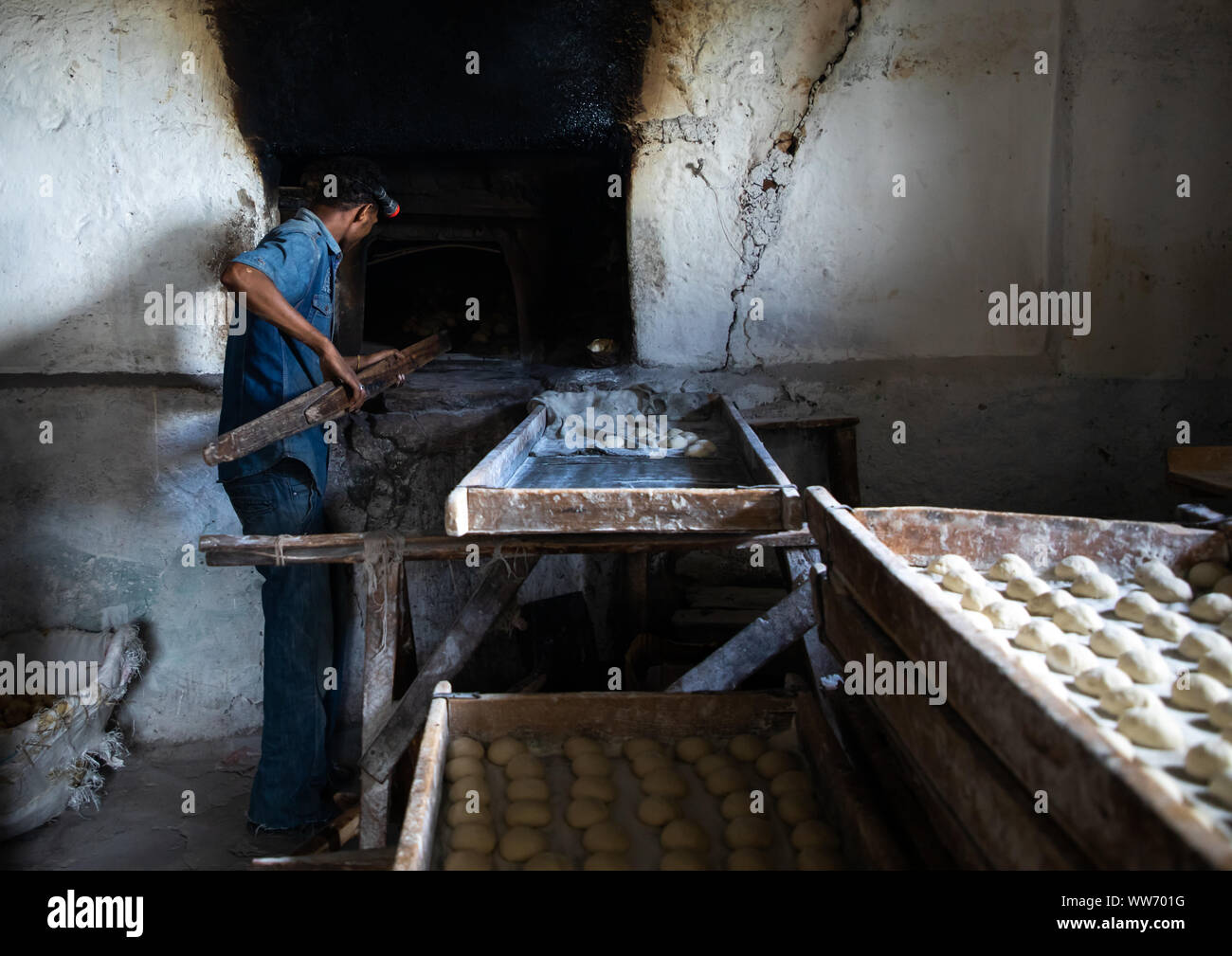Ethiopian man working in a bakery, Harari region, Harar, Ethiopia Stock