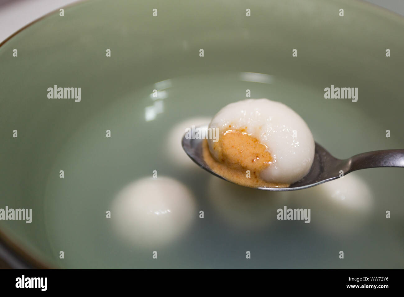 Peanut glutinous rice flour dumplings (Tang Yuan), rice balls with