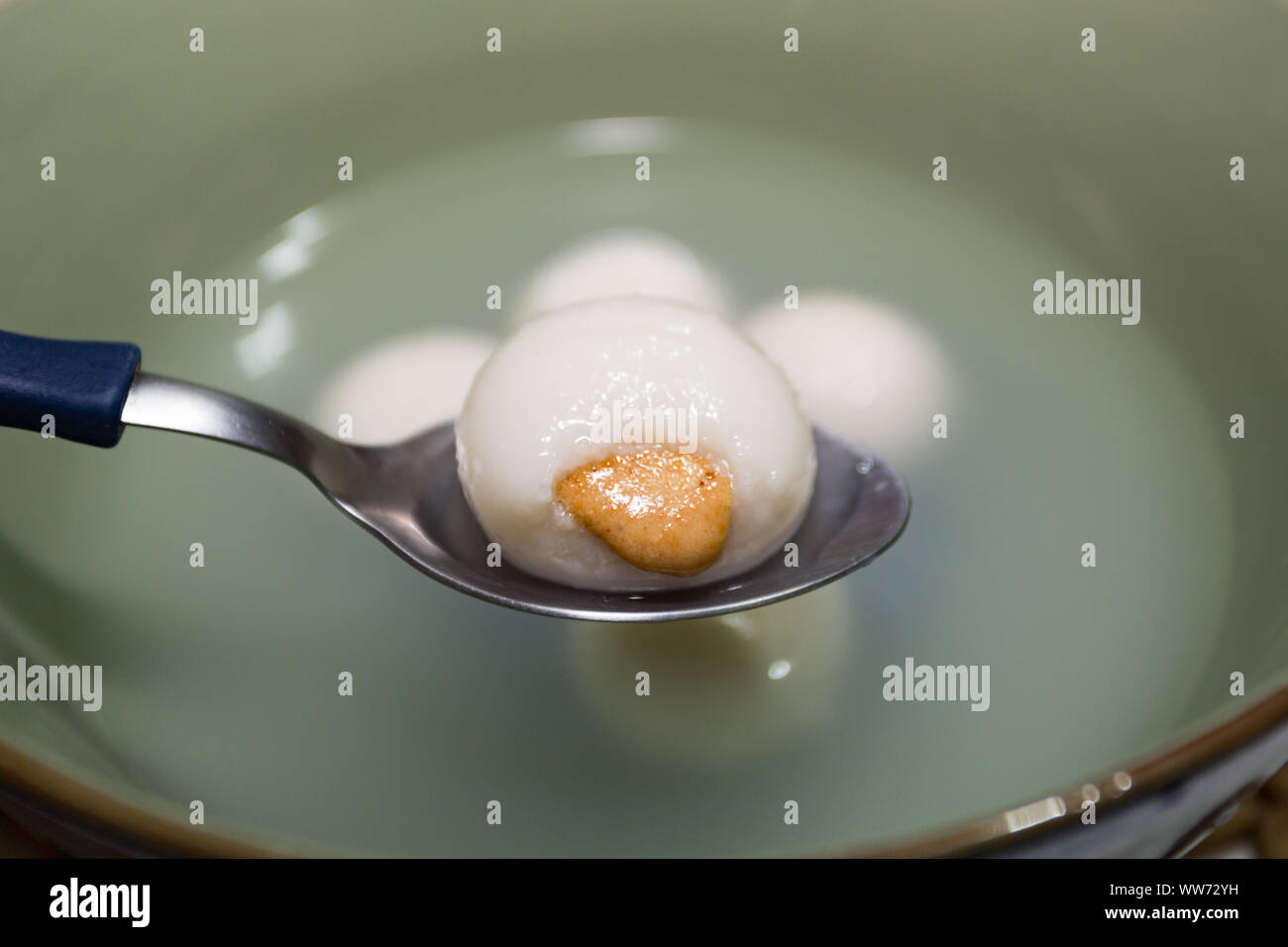 Peanut glutinous rice flour dumplings (Tang Yuan), rice balls with
