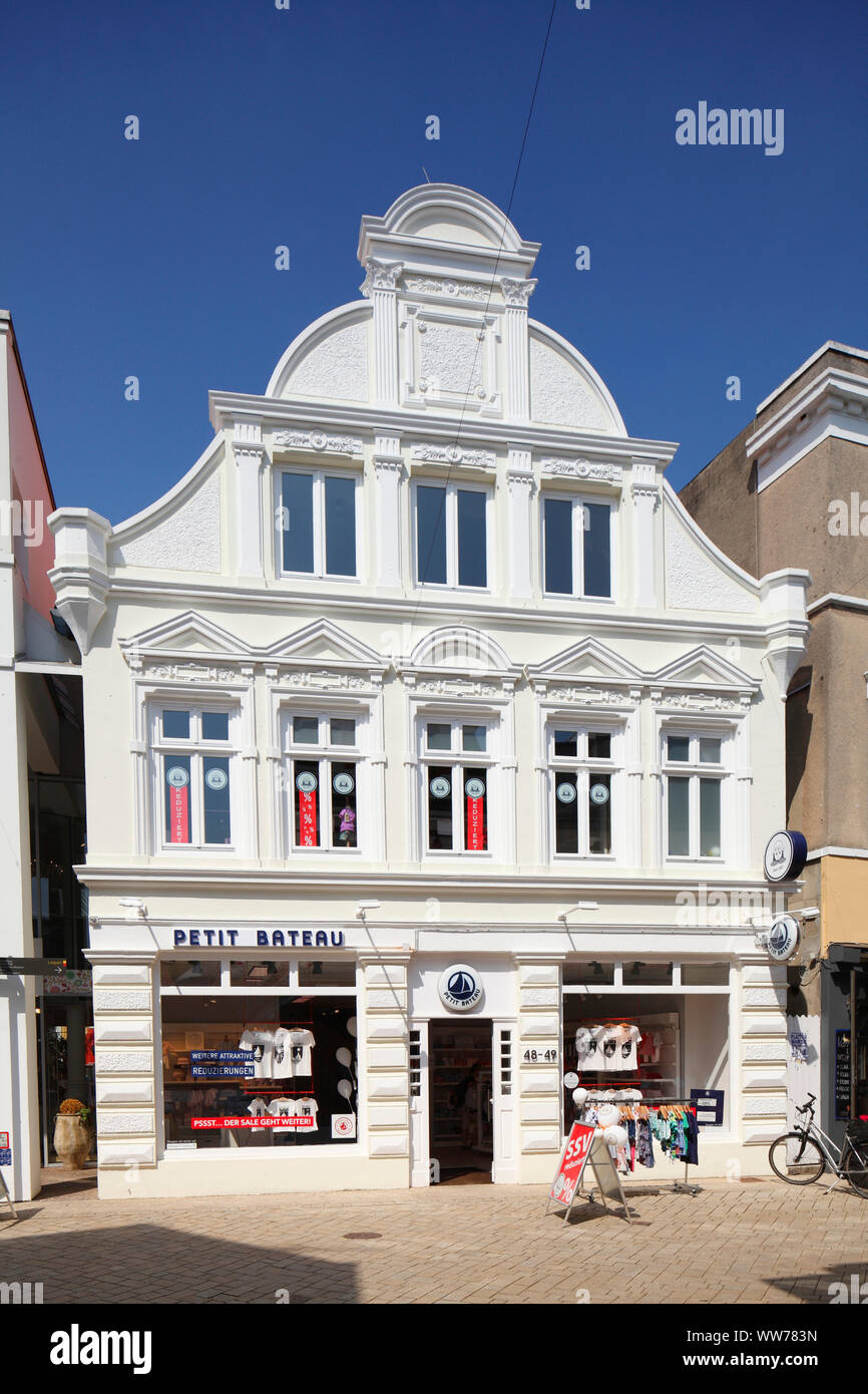 Historic house facade, Haarenstrasse Pedestrian Zone, City of Oldenburg
