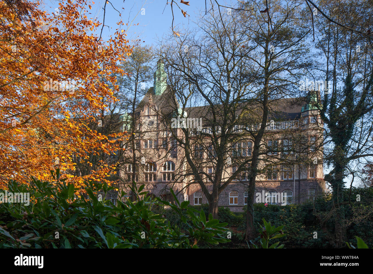 Autumn mood, Palace Gardens, Amtsgericht Building, City of Oldenburg in the District of Oldenburg, Lower Saxony, Germany Stock Photo