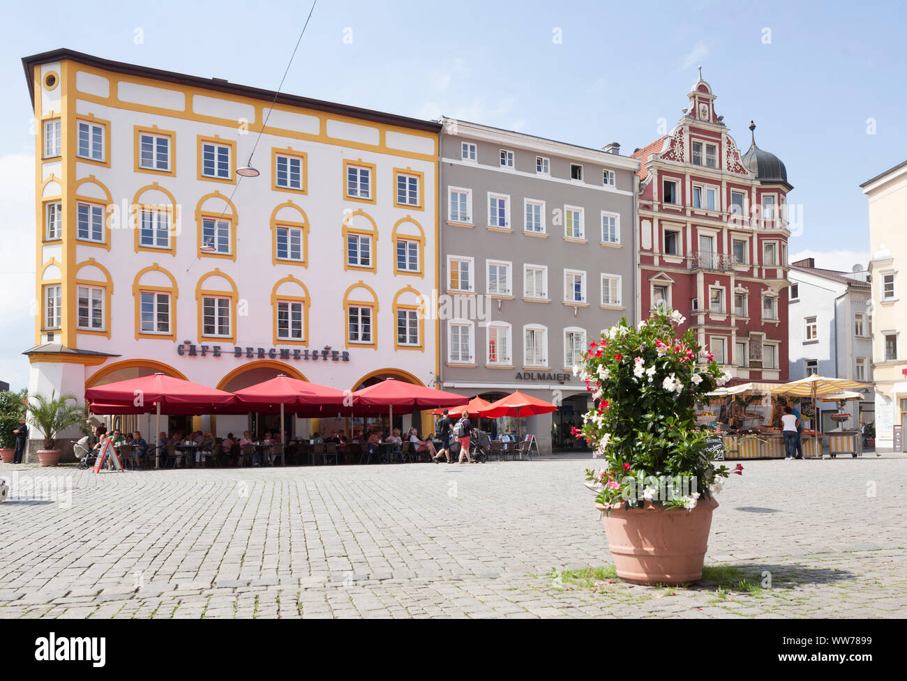 Max-Josefs-Platz Square, historic residential and commercial buildings ...