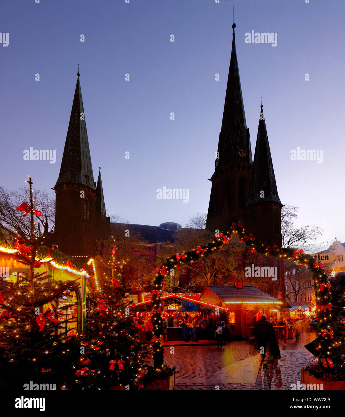 Oldenburg germany christmas market city hires stock photography and