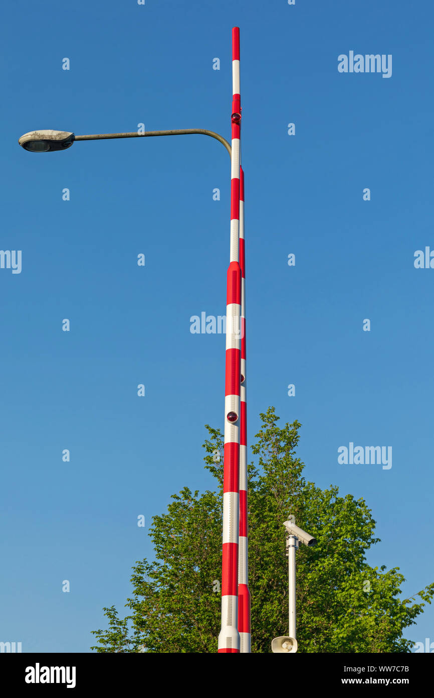 Open Ramp Pole in Vertical Position Upright Stock Photo - Alamy