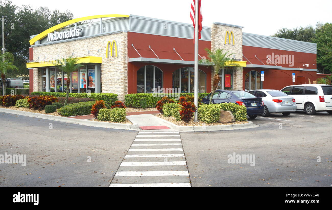 Mcdonalds Food Store High Resolution Stock Photography And Images Alamy