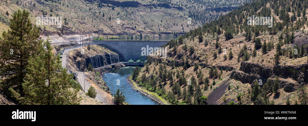 View of a Dam during a sunny summer day. Madras, Oregon, United States