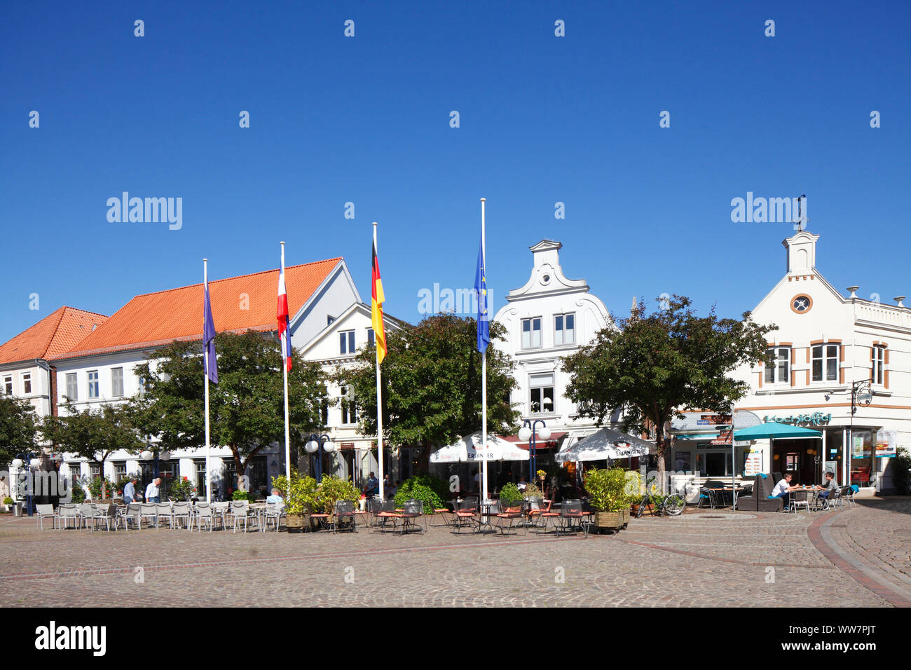 Half timbered house on the old market square hi-res stock photography and  images - Alamy