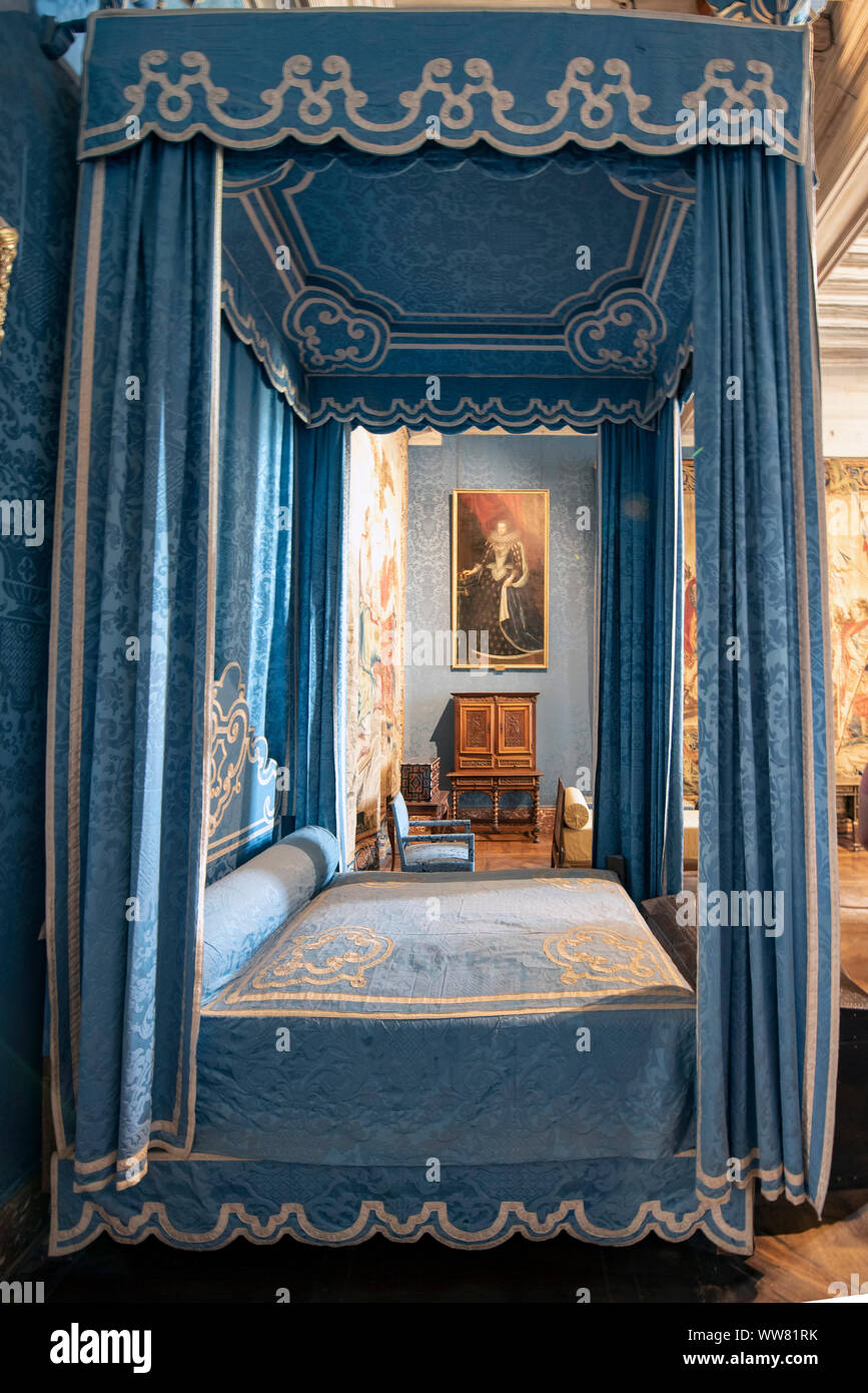Queen S Bedroom In Chambord Castle France Stock Photo Alamy
