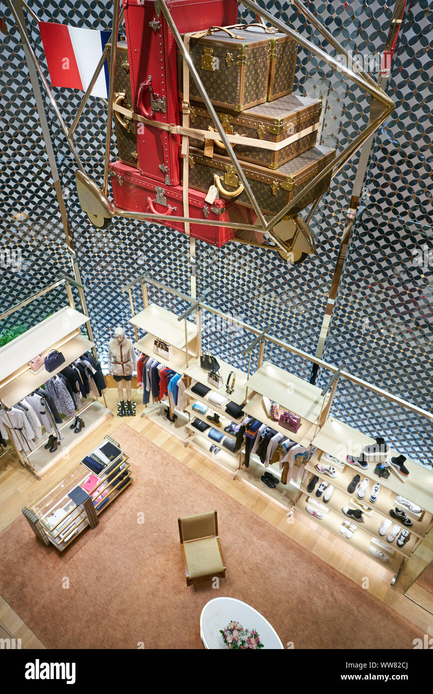 SINGAPORE - CIRCA APRIL, 2019: Interior Shot Of Louis Vuitton Store At The  Shoppes At Marina Bay Sands. Stock Photo, Picture and Royalty Free Image.  Image 139867090.