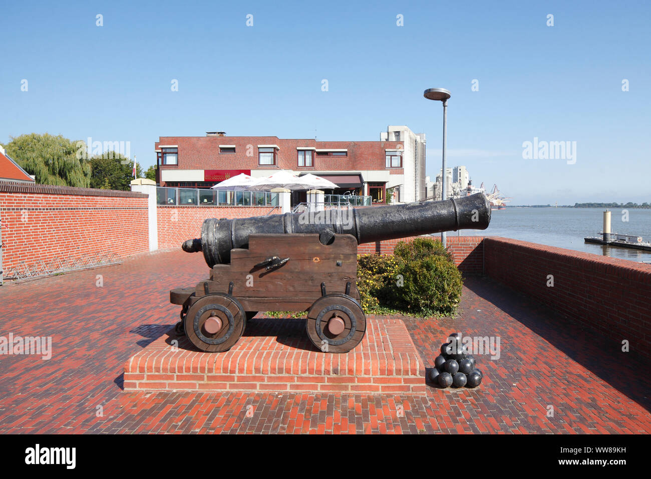Old cannon, Maritime Museum, Brake, Wesermarsch district, Lower Saxony, Germany, Europe Stock Photo